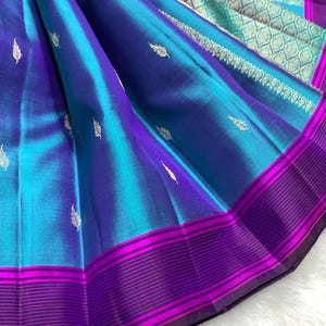 Handwebstuhl Kanchipuram Seide Saree: Blauer Zari, Traditioneller Indischer Hochzeit Saree