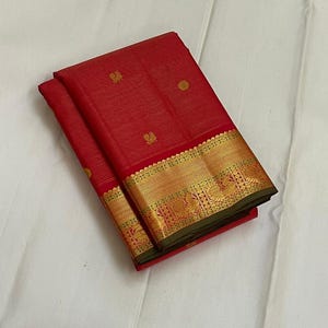 Handloom Kanchipuram Silk Saree: Regal Red, Pure Zari, Silk Mark Certified