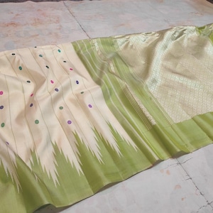 Sari de seda pura Gadwal hecho a mano. Auténtico sari Gadwal. Sari Gadwal en varios colores suaves. Nuevas colecciones exclusivas de Gadwal. Ropa festiva.
