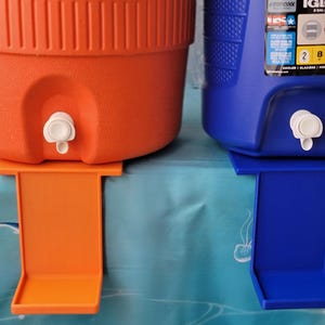 Beverage Drip Catcher Drink Dispenser Guard Liquid Spill Protector Party Accessory Station Container Solution Prevent Sticky Messes Floor Protection Design Easy Cleanup Helper Event Planning Essential Catering Supply Tool Six Inch Size Four