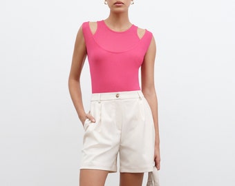 Off White Shorts mit hoher Taille, Falten Shorts, Smart Casual Sommer Kleidung, maßgeschneiderte Shorts für Frauen, Arissa Shorts, Marcella - MP2079