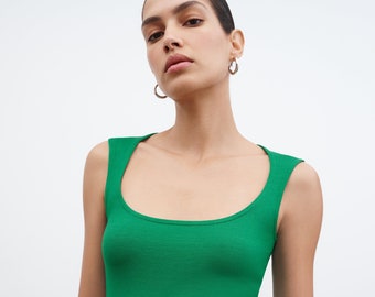 Kelly Green Tank Top, Scoop Neck Tank, Fitted Sleeveless Tee, Curved Tank, Layering Tank, Stretchy Casual Top, Jennie Top, Marcella - MB2037