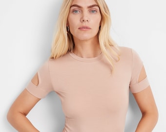 Light Beige Top, Cutout Fitted Tee, Fitted Top, Top With Cut Out Sleeves, Short Sleeve Top, Crewneck Top, Kent Top, Marcella - MB1974