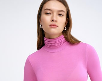 206519196-1-pink?$n_750w$&wid=