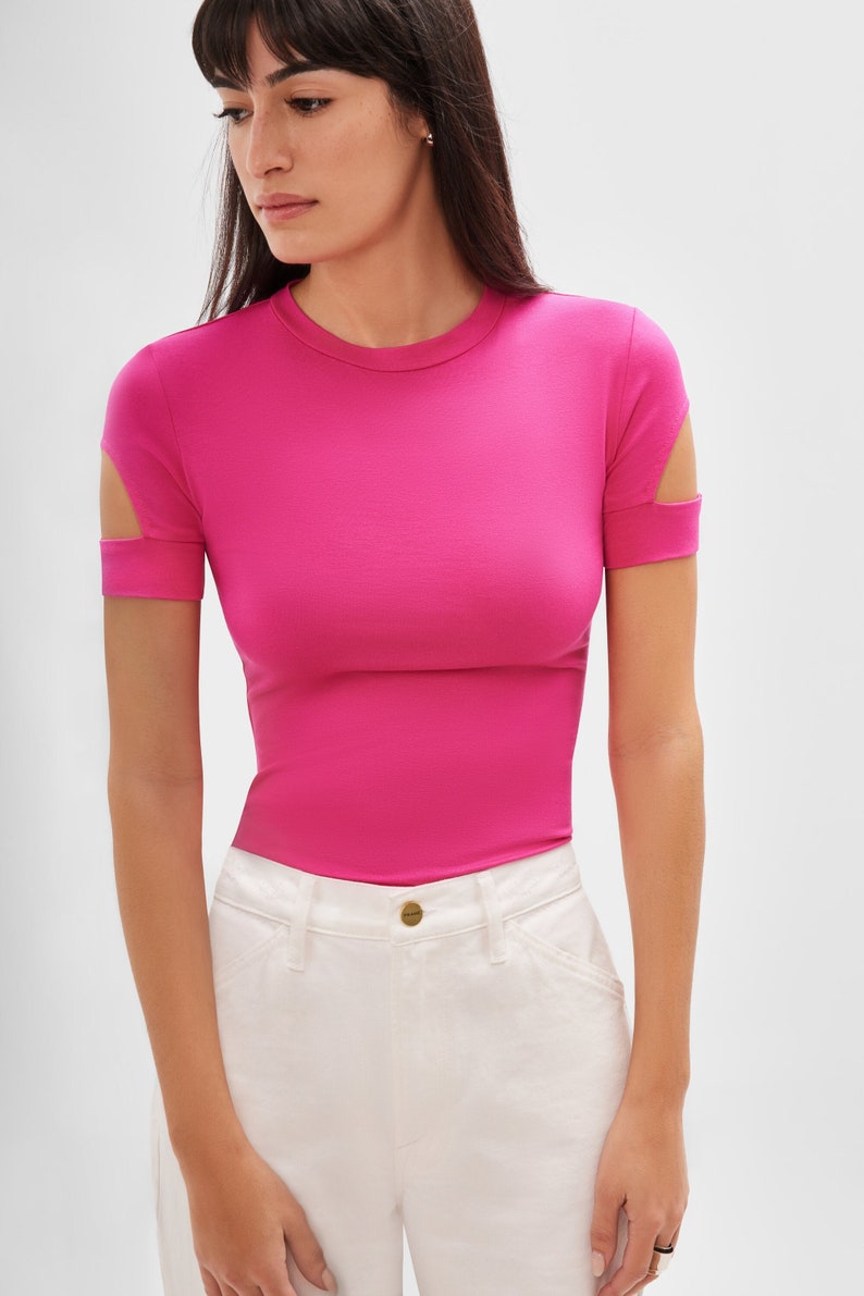 Light Beige Top, Cutout Fitted Tee, Fitted Top, Top With Cut Out Sleeves, Short Sleeve Top, Crewneck Top, Kent Top, Marcella MB1974 Raspberry 140-A