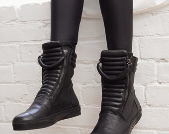 women's black sneaker boots