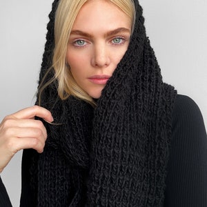 Winter Scarf Women, Woven Scarf, Chunky Knit Scarf, Womens Scarf, Woman Scarf, London Infinity Scarf, Marcella MA0402 Black 01-K