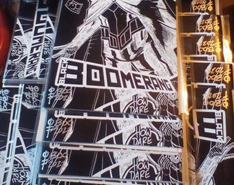 Couverture en noir et blanc du numéro 1 de BlackBoomerang par boo rudetoons, bande dessinée dessinée