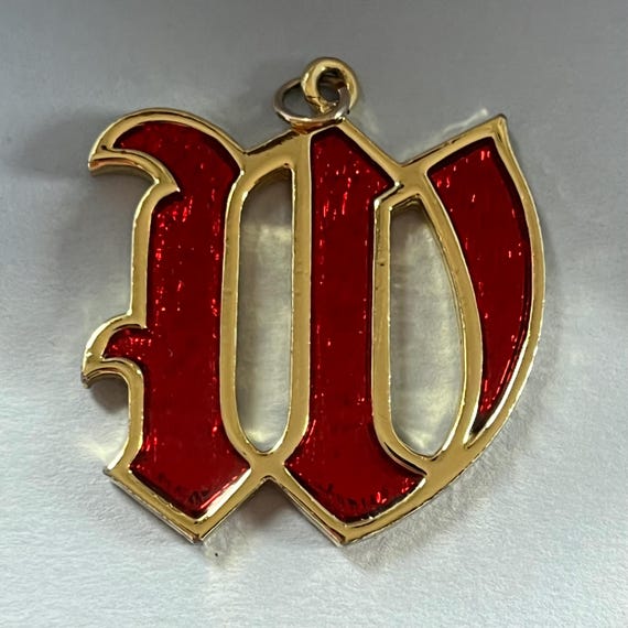 Oversize W initial statement pendant - image 1
