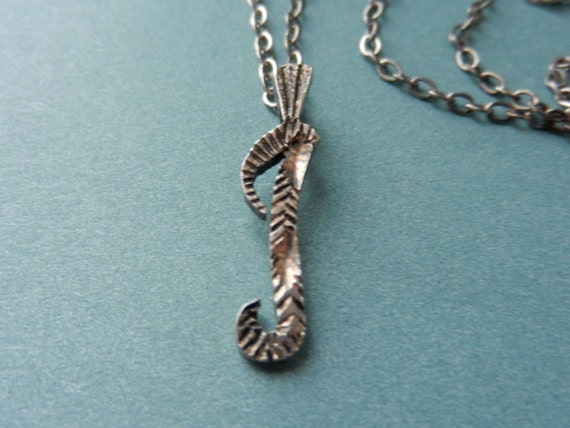 Vintage silver I initial pendant - image 3