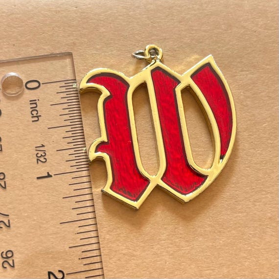 Oversize W initial statement pendant - image 9