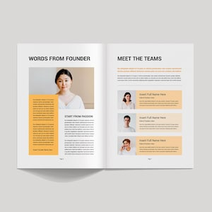 Op de afbeelding: Een open tijdschriftpagina met de titels "WORDS FROM FOUNDER" en "MEET THE TEAMS". De linkerpagina toont een foto van een vrouw en tekstblokken. De rechterpagina heeft tijdelijke aanduidingen voor teamleden. De tekst "START FROM PASSION" is zichtbaar.