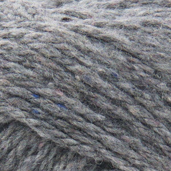 Lion Brand Re-Tweed Wool Acrylic Polyester Knitting Crocheting Yarn 202 yards Color: Arctic Ice