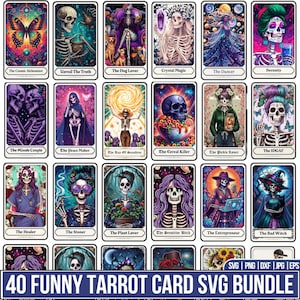 Puede incluir: Un conjunto de 40 dise&ntilde;os de cartas del tarot con ilustraciones de esqueletos caprichosos. Cada carta tiene un tema &uacute;nico, como "El Alquimista C&oacute;smico", "El Amante de los Perros" y "El Emprendedor". El paquete incluye formatos de archivo SVG, PNG, DXF, JPG y EPS.