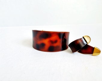 vintage amber lucite bangle and earring set / leopard print with gold accents