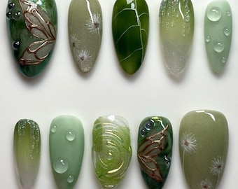 Handgemachte Waldfee Drücken Sie die Nägel | Blattadern, Pusteblumen, metallische Schmetterlingsflügel & Tröpfchen | Almond Nägel Für wunderliche Natur Vibes