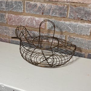 Vintage Wire Chicken Basket - Farmhouse Kitchen Decor - Egg Basket - Rustic Country Style