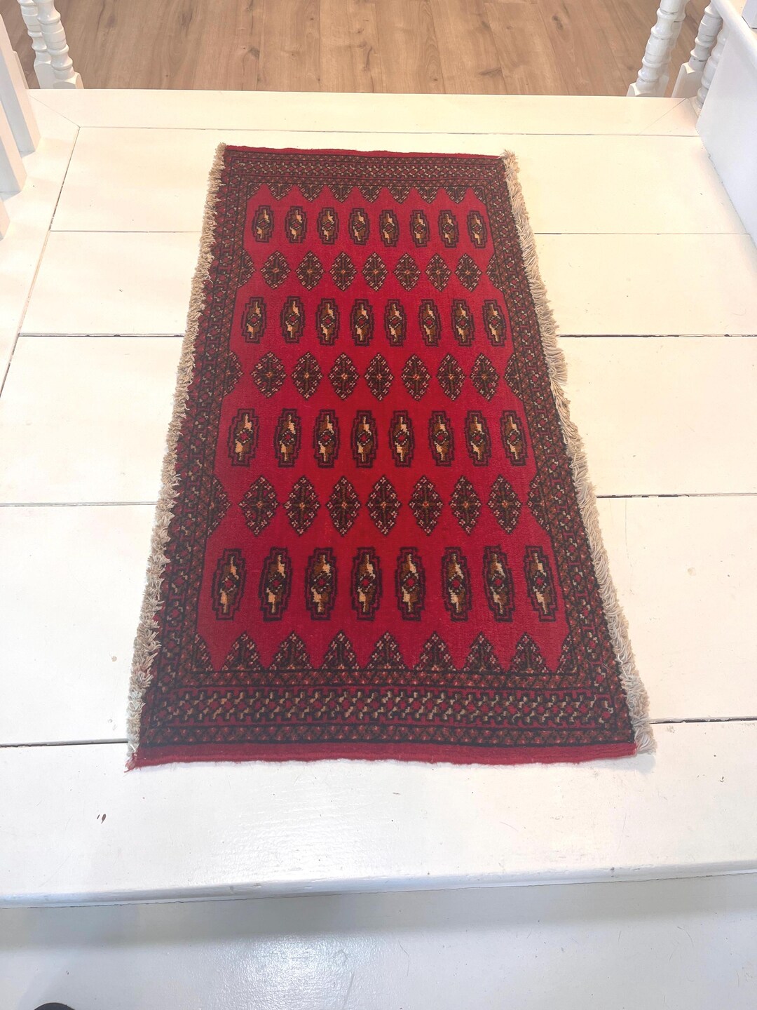 ウール製 赤い幾何学模様ラグ 手織りウールラグ | 赤い幾何学模様の部族