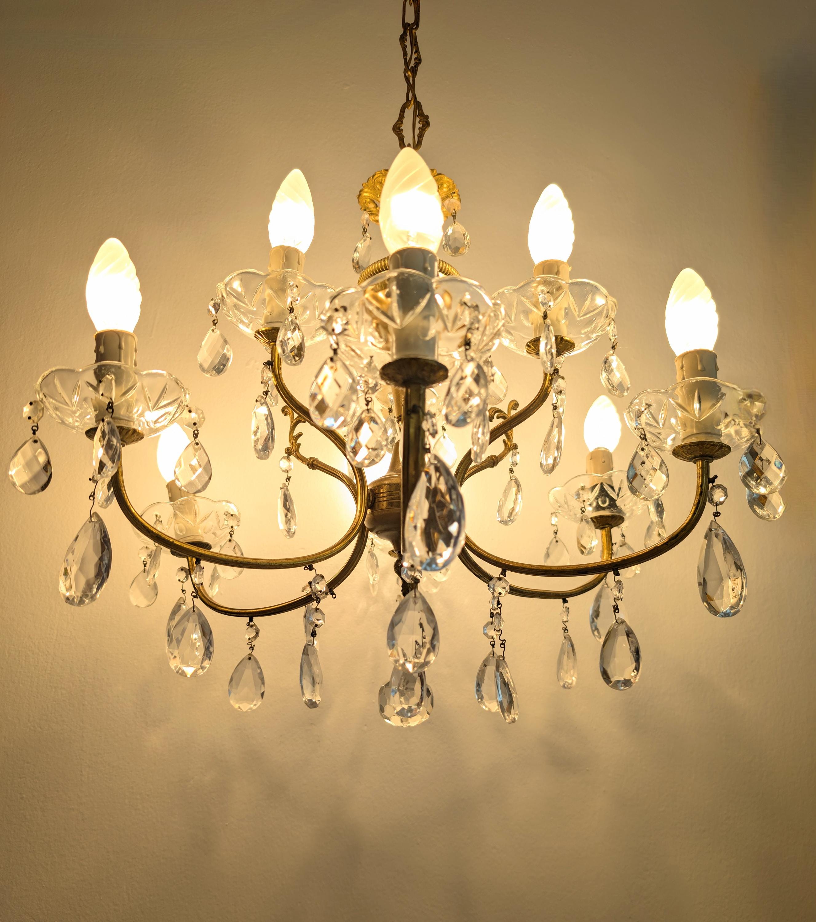 Vintage Italian Crystal Brass Chandelier – 8-Arm Mid-Century Hollywood Regency Light Fixture - Yellow Warm Lamp - 1960s Pedant Lighting