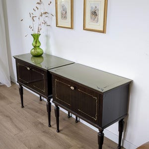 Pair of Mid-Century Italian Nightstands – Black Glass-Top Cabinets – 1950s Vintage Furniture with Gold Details