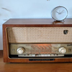 Vintage Graetz Canzonetta 513 Radio – Fully Working Tube Radio – Mid-Century German Design – Illuminated Front – 1950s Decor