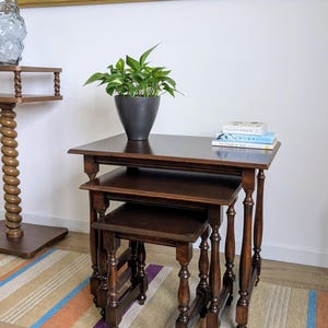 Vintage Italian Nesting Table Set – Hand-Restored 3-Piece Dark Wood Side Tables – 1950s Mid Century Furniture