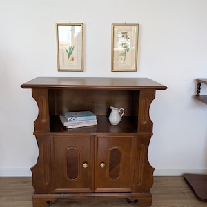 Vintage Italian Wood Cabinet on Wheels – Bookshelf with Storage – Mid-Century Sideboard with Shelves & Doors – 78x33x79 cm