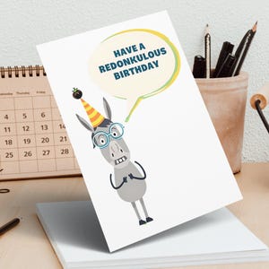 Cartão engraçado de feliz aniversário com burro usando chapéu de festa, cartão de felicitações de aniversário exclusivo, cartão de aniversário engraçado para amigos