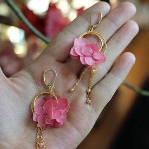 Handmade Earrings with Stabilised Hydrangea – Real Dried Flowers, Botanical Jewelry, Unique Nature-Inspired Gift for Her