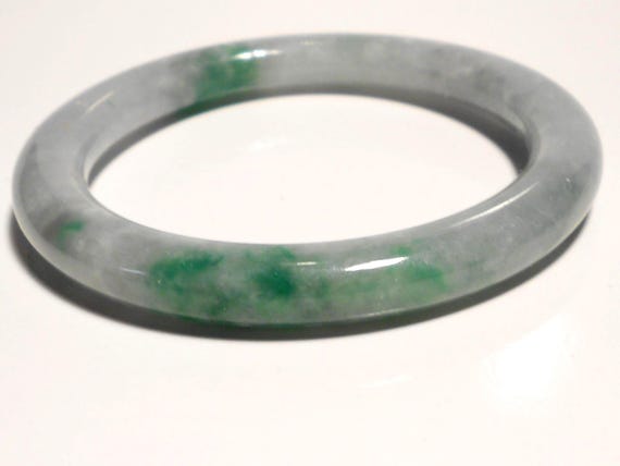 green jade bangle. - image 4