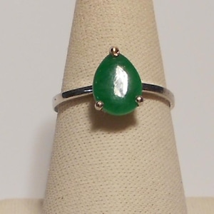 Green jadeite jade ring, solid 14k white gold.