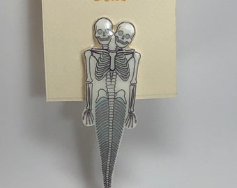 Details about   two headed mutation 13 pin lot Pins polycephaly bone conjoined skeleton oddity X 