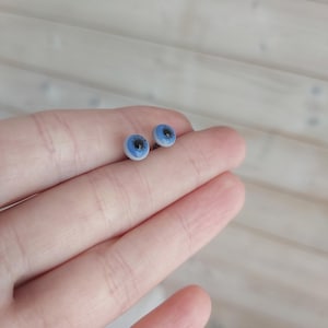 Hand-Fused Blue Glass Doll Eyes: Ellipse Shape, Metal Stem (6-7mm)