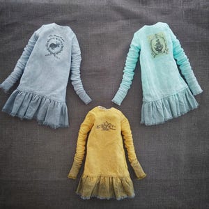Vintage Blythe Doll Dress with Long Sleeves - Hand-Dyed Gray Ombre Colour - Unique Fashion for Blythe Collectors