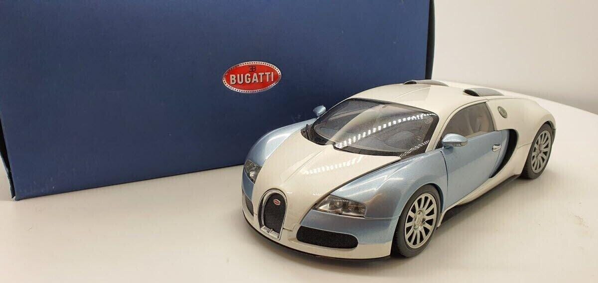 Autoart Bugatti EB 16.4 Veyron Showcar Pearl/ice Blue ITEM:70908