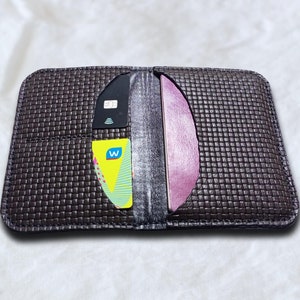 Gepersonaliseerde lederen paspoorthouder, volnerf lederen reisportemonnee, paspoortomslag, mandgeweven portemonnee, minimalistische portemonnee, cadeau voor hem