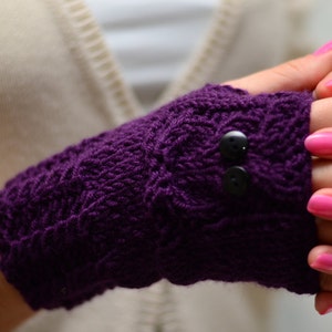 Owl, Purple Owl Gloves, Hand Knit Owl Gloves, Fingerless Owl Gloves, Arm Warmers, Plum, Aubergine, Fall Fashion