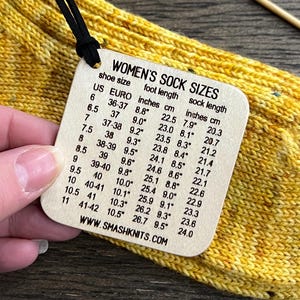 Knitter’s Wooden Reference Card Sock Sizes - Men's and Ladie's