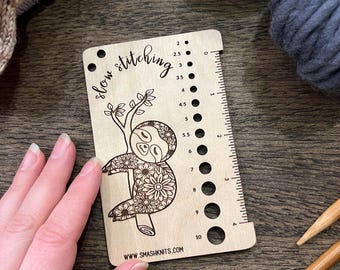 Sloth Knitting Gauge Ruler - Wooden Crochet Needle Sizer