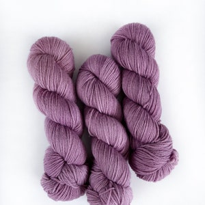 Hand Dyed Yarn &quot;ROSE QUARTZ&quot; Pink Mauve Rose Superwash Merino Wool DK Weight Knitting Yarn, 100g Ready to Ship
