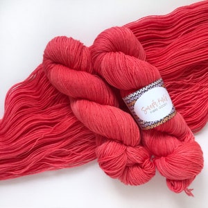 Hand Dyed Yarn ROE Orange Red Pink Neon Salmon Tonal Superwash Merino Fingering Sock Yarn, Ready to Ship 100g 437 yards image 1