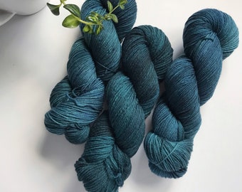 Hand Dyed Yarn “Rolling in the Deep” Turquoise Blue Black Tonal Superwash Merino Fingering Sock Yarn, Ready to Ship 100g 437 yards