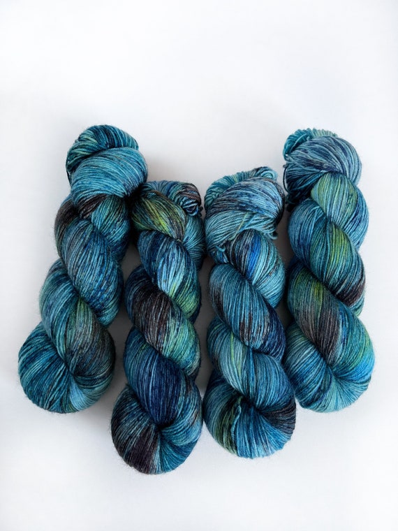Handdyed Yarn “The World is YOUR OYSTER ” Teal Blue Green Superwash Merino, Fingering 100g
