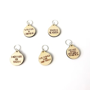 Wooden Stitch Marker Set Game of Throne Inspired Punny Knitting and Crochet Tools 画像 2