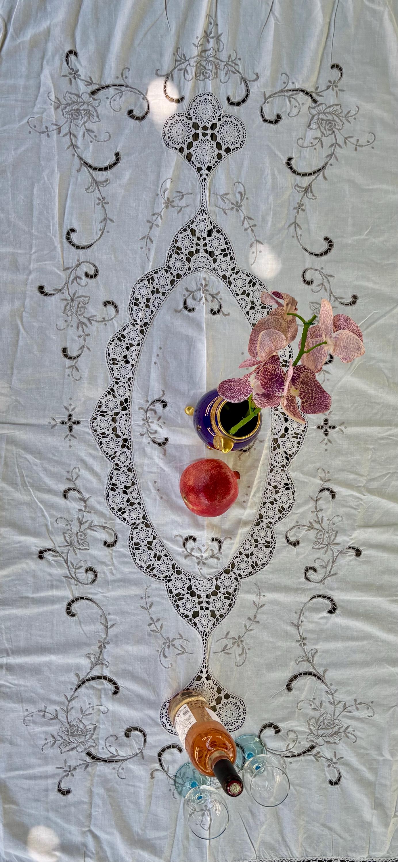 ヴィンテージフレンチリネンテーブルクロス：手刺繍クロシェレース