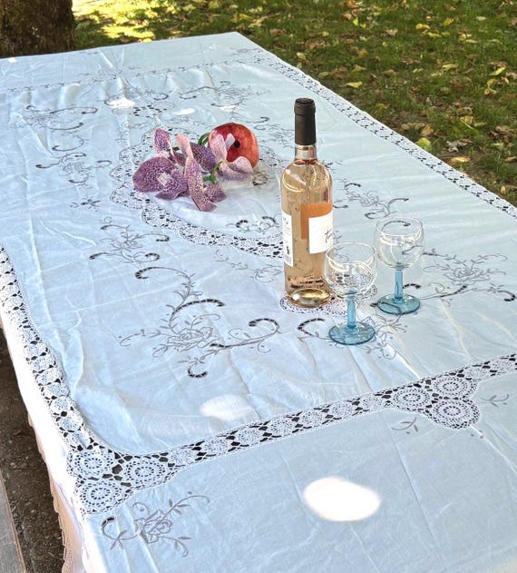 ヴィンテージフレンチリネンテーブルクロス：手刺繍クロシェレース