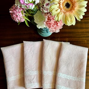 Vintage Pink Linen Napkins with White Embroidery – Set of 4