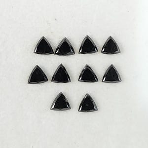 Diamante natural preto em formato de triângulo, 3 x 3 mm, para joias.