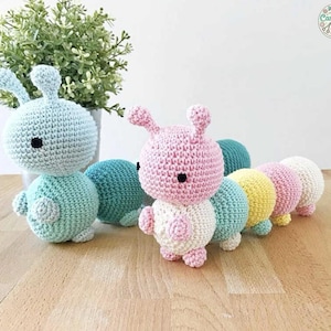 Amigurumi Virkningsmönster för färgglada larver i pdf-format