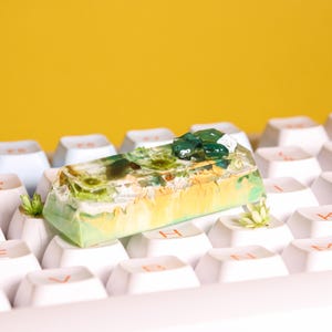 Artisan Resin Keycap, Key caps with Real Flower, Handmade Crystal Keycap Set, Custom Keycap for Cherry MX Keyboard, SA Profile, Gift For Her